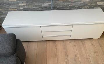 Ikea Besta Burs tv meubel in perfecte staat +glasplaat