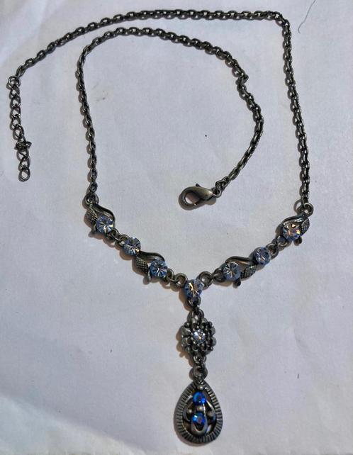 Vintage verzilverde blauw strass rhinestones ketting collier, Sieraden, Tassen en Uiterlijk, Kettingen, Zo goed als nieuw, Overige materialen