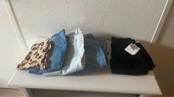 Meisjes broeken maat 140 beschikbaar voor biedingen