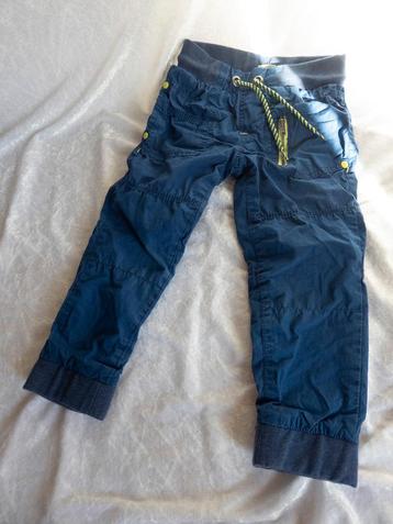 Nette soepele winterbroek mt 98, isolerende binnenkant warm beschikbaar voor biedingen