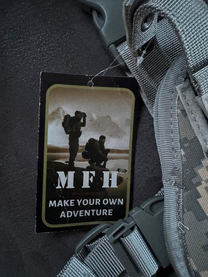 Rechtshandige Pistoolholster - MFH, Verzamelen, Militaria | Algemeen, Overige soorten, Overige typen, Overige gebieden, Verzenden