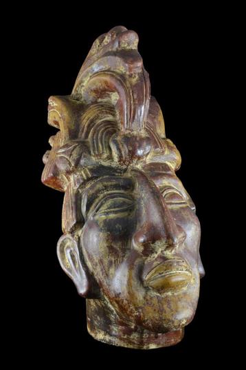 Grote terracotta buste van Pakal beschikbaar voor biedingen