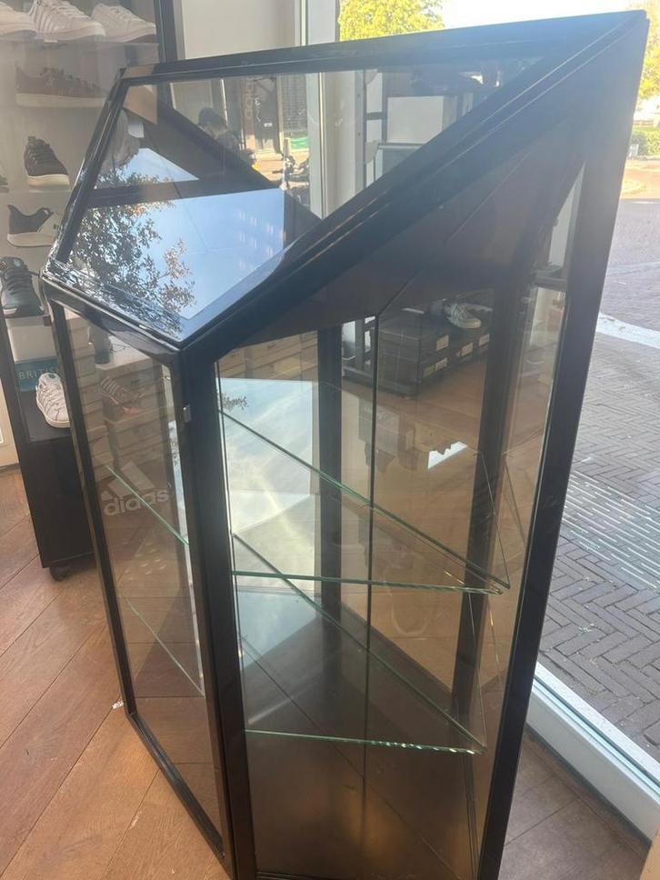 Vitrine, Huis en Inrichting, Kasten | Vitrinekasten, Zo goed als nieuw, 100 tot 150 cm, 25 tot 50 cm, Ophalen