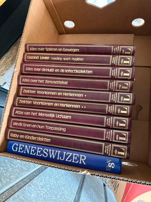 Medische encyclopedieën., Boeken, Encyclopedieën, Zo goed als nieuw, Complete serie, Medisch, Ophalen