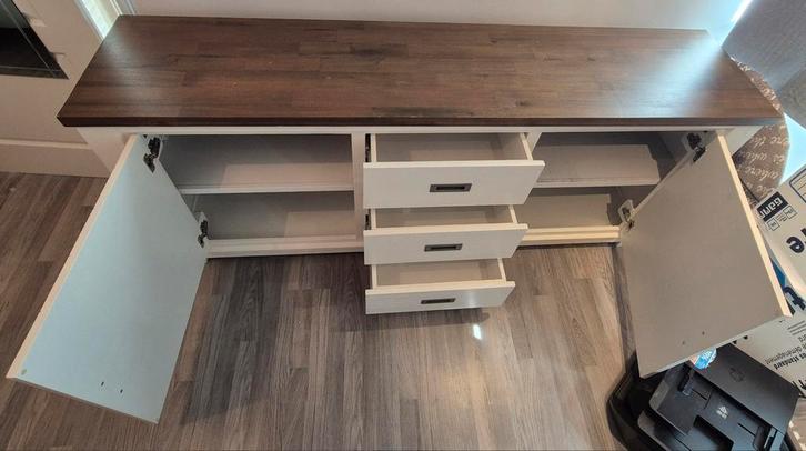 Dressoir kast wit met bruin blad erop 200x45x85cm, Huis en Inrichting, Kasten | Dressoirs, Gebruikt, 150 tot 200 cm, 25 tot 50 cm