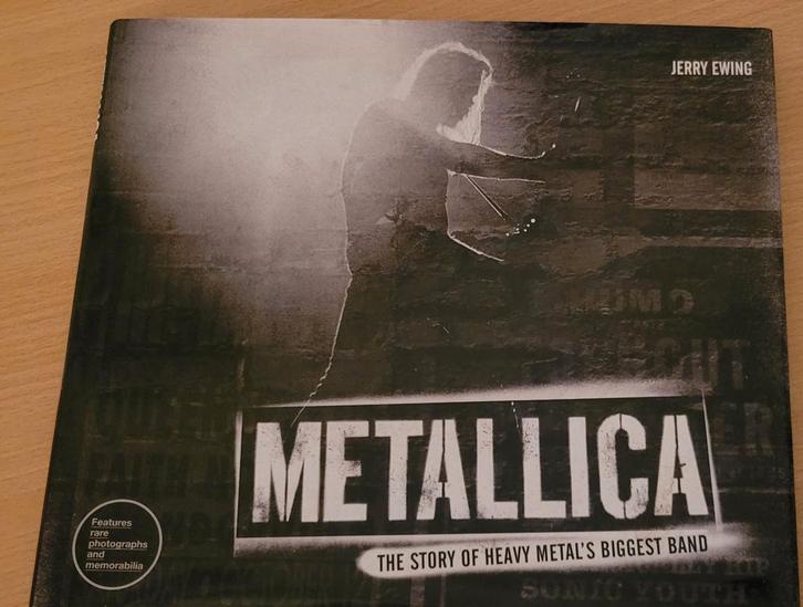 Metallica "the story of heavy metal s biggest band", Boeken, Muziek, Zo goed als nieuw, Artiest, Ophalen of Verzenden