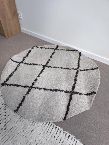 Vloerkleed hoogpolig creme en zwart 120cm beschikbaar voor biedingen
