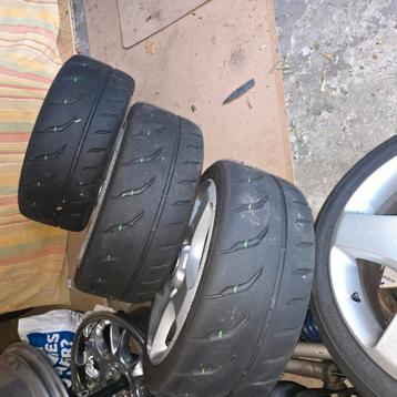 Toyo r888r zgan semis slicks op nieuwe velgen beschikbaar voor biedingen