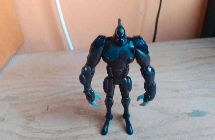 Ben 10 six six figuur, Verzamelen, Poppetjes en Figuurtjes, Gebruikt, Ophalen of Verzenden