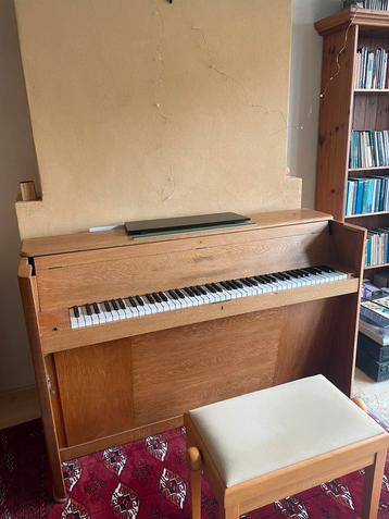 Piano van Hoffmann & Kühne  beschikbaar voor biedingen