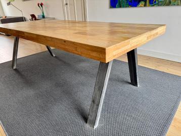 Stoere eettafel  met stalen poten – 240 cm beschikbaar voor biedingen