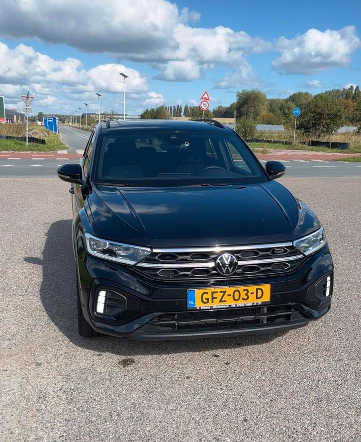 Volkswagen T-Roc 1.5 TSI 150pk 7-DSG 2023 Zwart, Auto's, Volkswagen, Bedrijf, T-Roc, Benzine, SUV of Terreinwagen, Automaat, Geïmporteerd