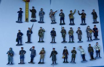 27 Hetto WO2 Russische leger figuren beschikbaar voor biedingen