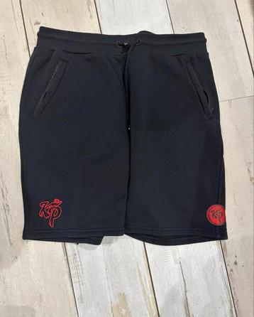 Korte broek Enzo Knol beschikbaar voor biedingen
