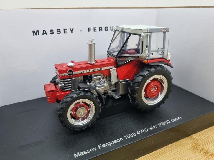 Universal Hobbies Massey Ferguson 1080 4wd 1:32 Peko Cabine, Hobby en Vrije tijd, Modelauto's | 1:32, Nieuw, Tractor of Landbouw