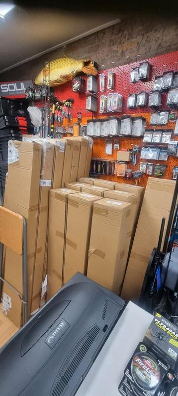 GROTE UITVERKOOP HENGELS beschikbaar voor biedingen
