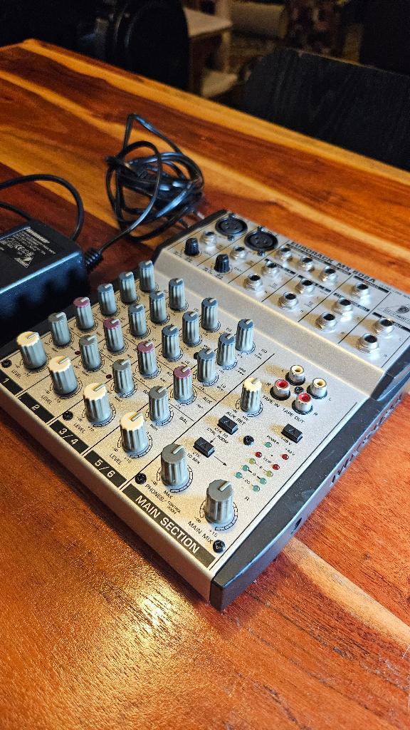 Mengpaneel - Behringer Eurorack MX602A - goede staat, Muziek en Instrumenten, Mengpanelen, Gebruikt, Minder dan 5 kanalen, Microfooningang