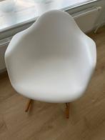 Witte Wipstoel - Stijlvol en Comfortabel, Huis en Inrichting, Fauteuils, Ophalen, Minder dan 50 cm, Gebruikt, Minder dan 75 cm