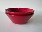 Iittala Teema 2 rode kommetjes 15 cm, Huis en Inrichting, Keuken | Servies, Ophalen of Verzenden, Zo goed als nieuw, Kom(men)