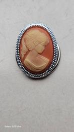 Vintage  prachtige Camee Broche/Sjaalclip, Ophalen of Verzenden, Zo goed als nieuw, Overige materialen