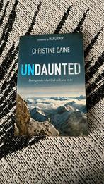 Boek Undaunted te koop, Ophalen of Verzenden, Gelezen, Nederland