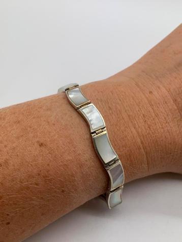 Z49 Prachtige zilveren armband parelmoer beschikbaar voor biedingen