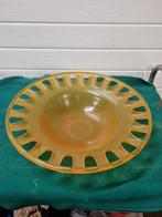 schaal groot geel glas met openingen, Ophalen of Verzenden, 'T Olde Gre-j, Info@toldegrej.nl, Endepoelstraat 20f Didam