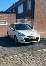 Renault Clio 1.6 Night & Day 16V 82KW 5-DRS AUT 2012 Wit, Auto's, Renault, 535 kg, 4 cilinders, 1165 kg, Wit