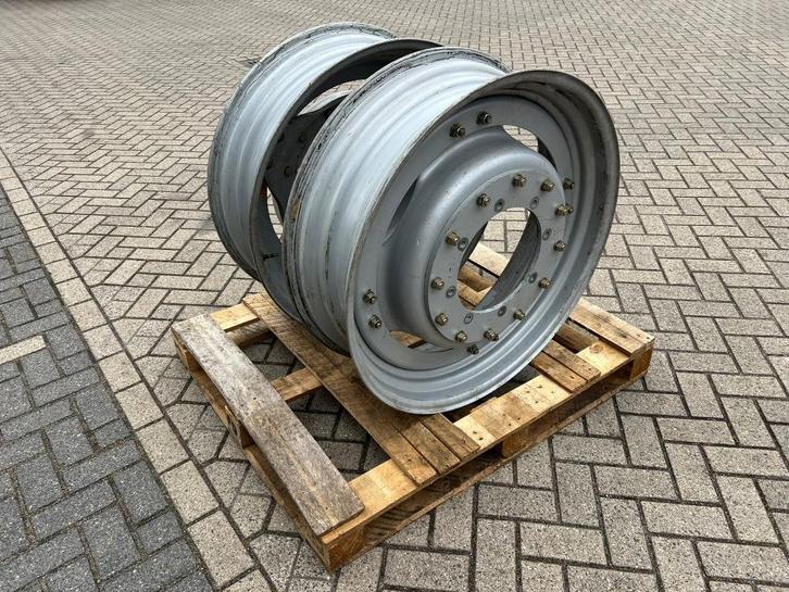 NH DW 14x34 masterfit demo set banden agrarisch velgen, Zakelijke goederen, Agrarisch | Onderdelen | Banden, Velgen en Assen, Ophalen