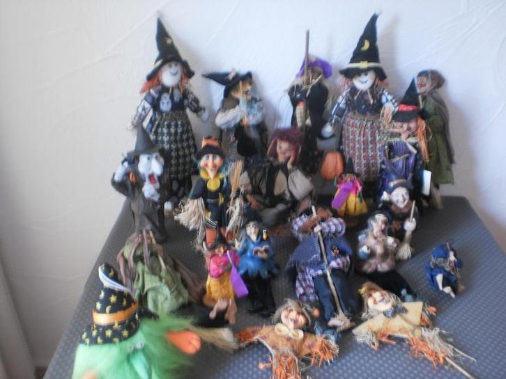 Halloween heksen, Hobby en Vrije tijd, Feestartikelen, Zo goed als nieuw, Versiering, Halloween of Griezel, Ophalen of Verzenden