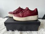 Nike Air Force 1 sage low maat 38,5 rood, Kleding | Dames, Schoenen, Ophalen of Verzenden, Gedragen, Rood, Sneakers of Gympen