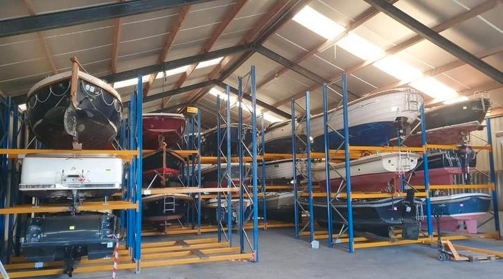 Botenstalling direct aan de Kaag, Watersport en Boten, Ligplaatsen, Winter, Buiten