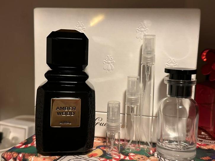 Decants - Ajmal - Amber Wood - Eau de Parfum, Sieraden, Tassen en Uiterlijk, Uiterlijk | Parfum, Ophalen of Verzenden