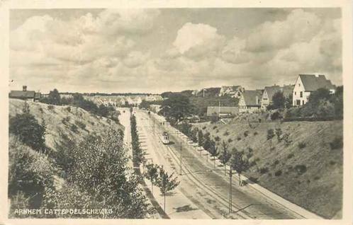 (301-224-037) Arnhem Cattepoelscheweg, Verzamelen, Ansichtkaarten | Nederland, Gelderland, Verzenden