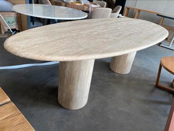Richmond Renaissance Travertine eettafel 240 Alexander Jones beschikbaar voor biedingen