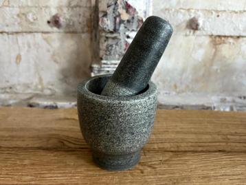 Zwarte mini vijzel van graniet - unieke maat Ø 8 cm beschikbaar voor biedingen