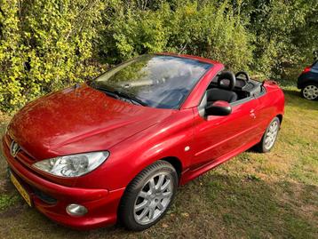 Peugeot 206 2.0 16V CC 2003 Rood beschikbaar voor biedingen