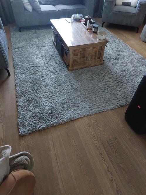 Te Koop: hoogpollig 2.40x3.40 lichtgrijs/zilver vloerkleed, Huis en Inrichting, Stoffering | Tapijten en Kleden, Zo goed als nieuw
