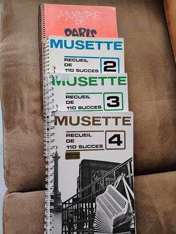 4 Muziekboeken voor Accordeon. beschikbaar voor biedingen