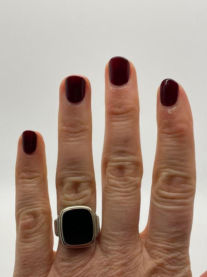 A354 Prachtige zilveren onyx zegelring maat 18, Sieraden, Tassen en Uiterlijk, Antieke sieraden, Ring, Zilver, Met edelsteen, Ophalen of Verzenden