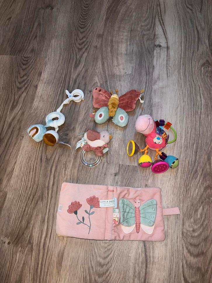 Leuke set babyspeelgoed - Little Dutch, Kinderen en Baby's, Speelgoed | Babyspeelgoed, Zo goed als nieuw, Rammelaar, Ophalen