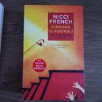 NICCI FRENCH 2 verschillende boek titels, Ophalen, Zo goed als nieuw, Nicci French