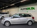 Renault Clio Estate 1.2TCE Sélection Busines Sport|Trekhaak, Auto's, Renault, Voorwielaandrijving, Gebruikt, Zwart, 4 cilinders