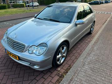 Mercedes Benz C-Klasse Elegance C230 Kompressor 2004 Sedan beschikbaar voor biedingen