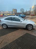 Mercedes-Benz C-Klasse 2.2 CDI C200 Sportcoupe AUT 2004, Auto's, Mercedes-Benz, Automaat, 4 cilinders, 4 stoelen, 122 pk