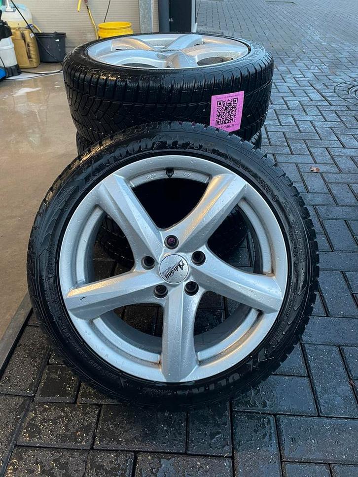 Audi A3 winterset 17inch, Auto-onderdelen, Banden en Velgen, Banden en Velgen, Winterbanden, 17 inch, 225 mm, Gebruikt, Verzenden