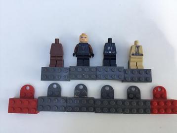 Te koop 10 Lego magneten incl. 4 poppetjes beschikbaar voor biedingen