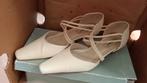 Ivoor kleur Viviane trouwschoenen met reserve haakjes, Ophalen of Verzenden, Zo goed als nieuw, Accessoires