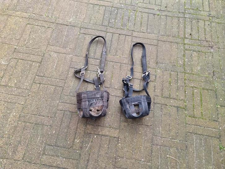 Graasmaskers 1x maat COB en 1x maat PONY, Dieren en Toebehoren, Paarden en Pony's | Overige Paardenspullen, Ophalen of Verzenden