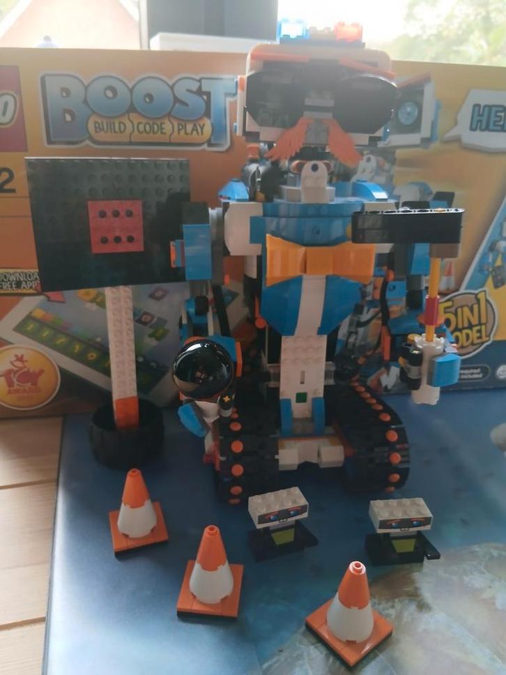 Lego Boost 17101 - Bijna Nieuw!, Kinderen en Baby's, Speelgoed | Duplo en Lego, Zo goed als nieuw, Lego, Complete set, Ophalen of Verzenden